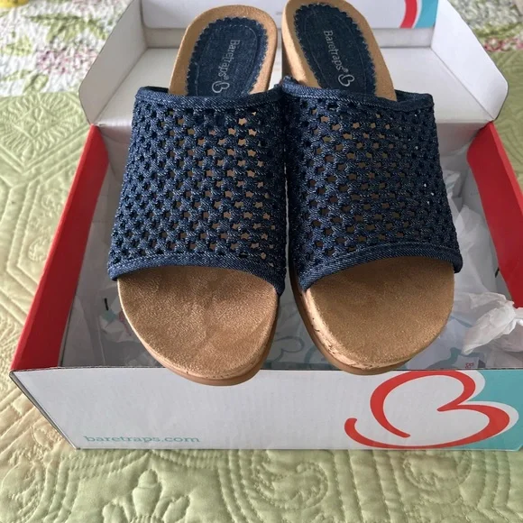 Baretraps Women's Navy Wedge Sandals - Picture 2 of 2